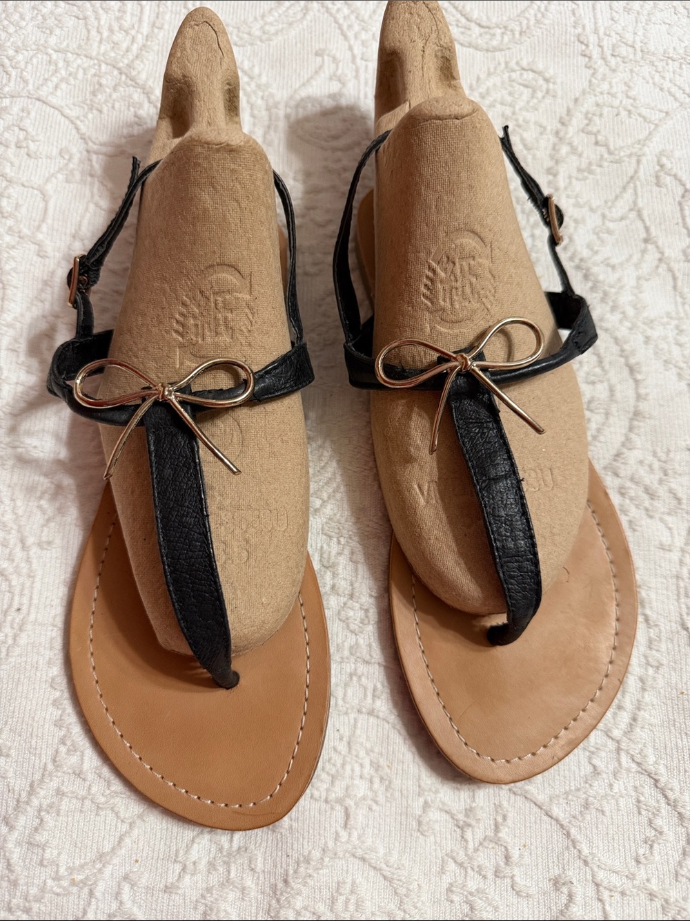 Steve Madden Black T-Strap Sandals Size 6M with Gold Tone Bow